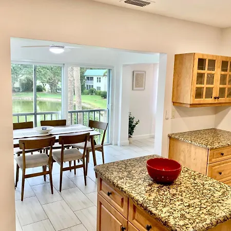 Newly Remodeled 2Br, 2Ba Condo In Naples Bath And Tennis